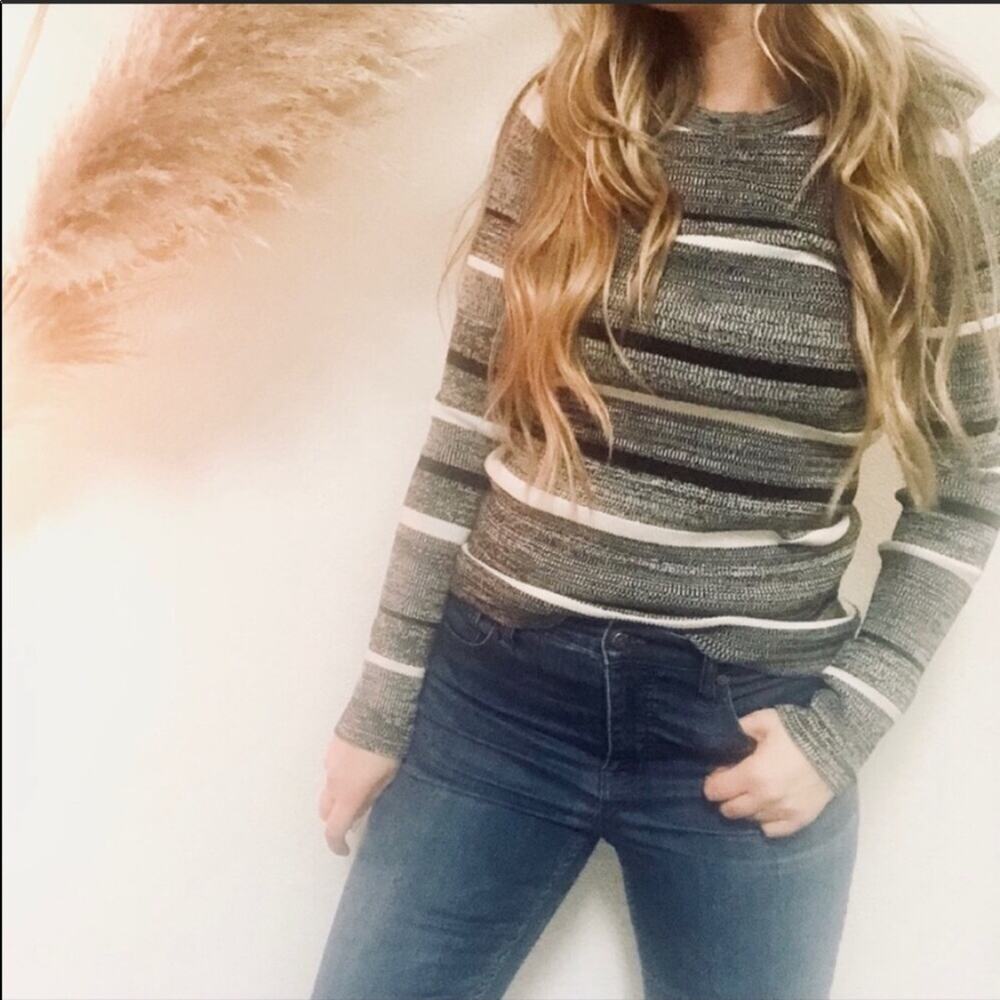 NEW BANANA REPUBLIC Grey Black White Striped Crew Neck Pullover Sweater Small S